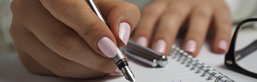 manicure hybrydowy kraków